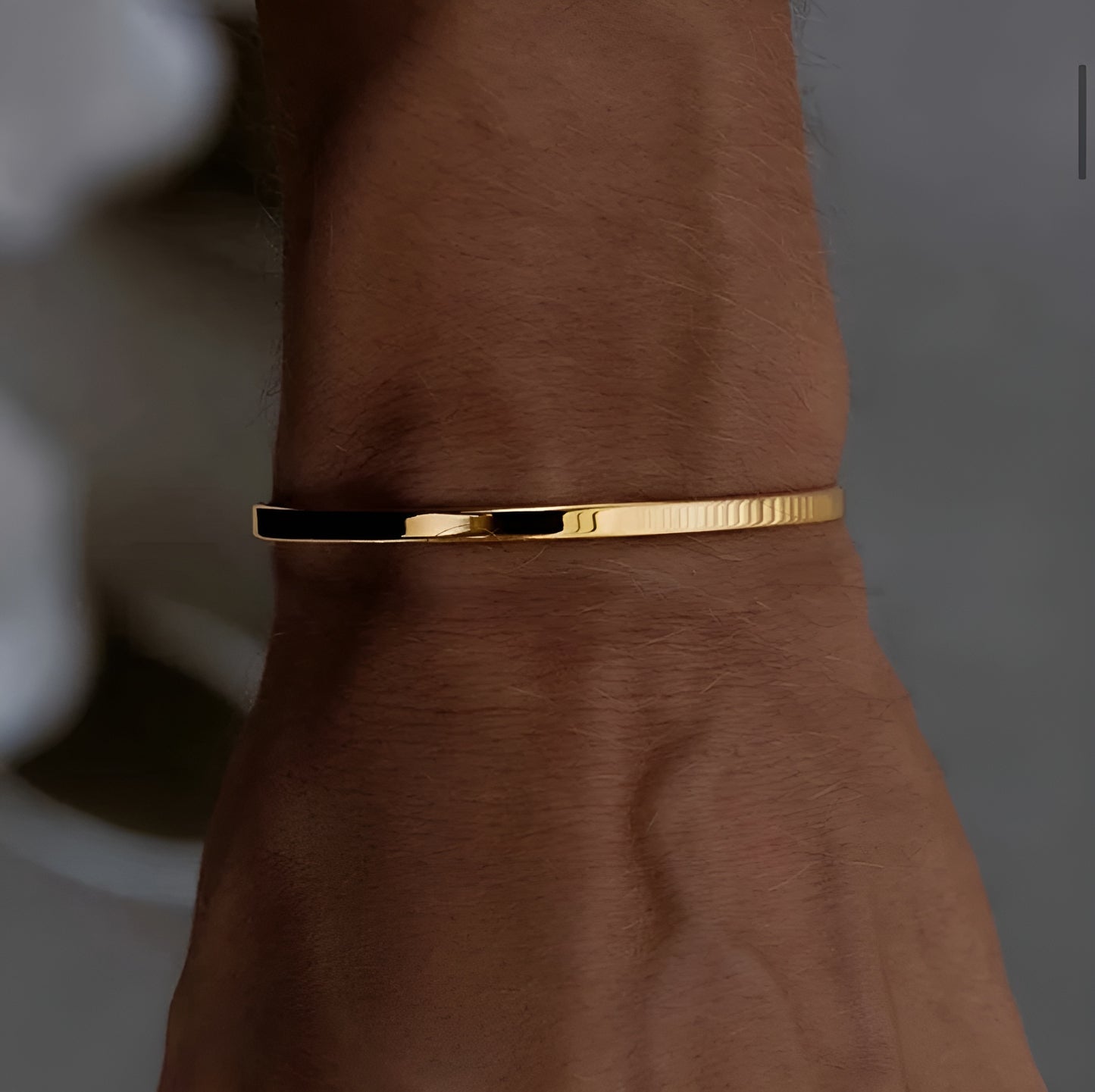 CUFF BRACELET GOLD